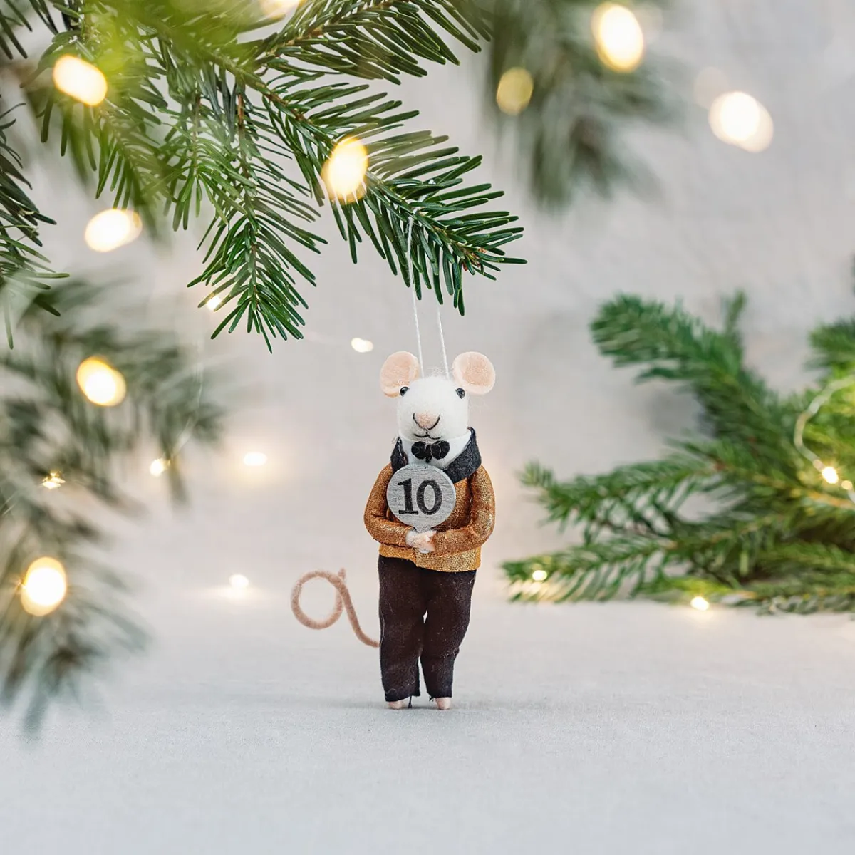 New Sass and Belle Dancing Judge Mouse Hanging Decoration