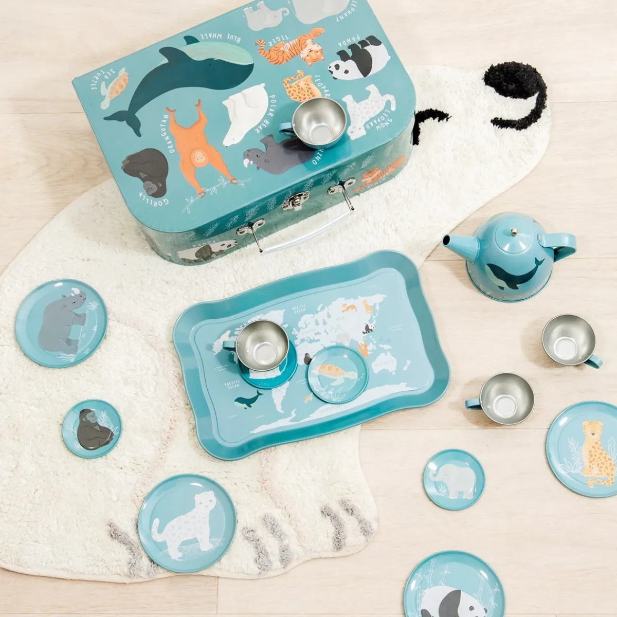 Outlet Sass and Belle Endangered Animals Print Tin Tea Set