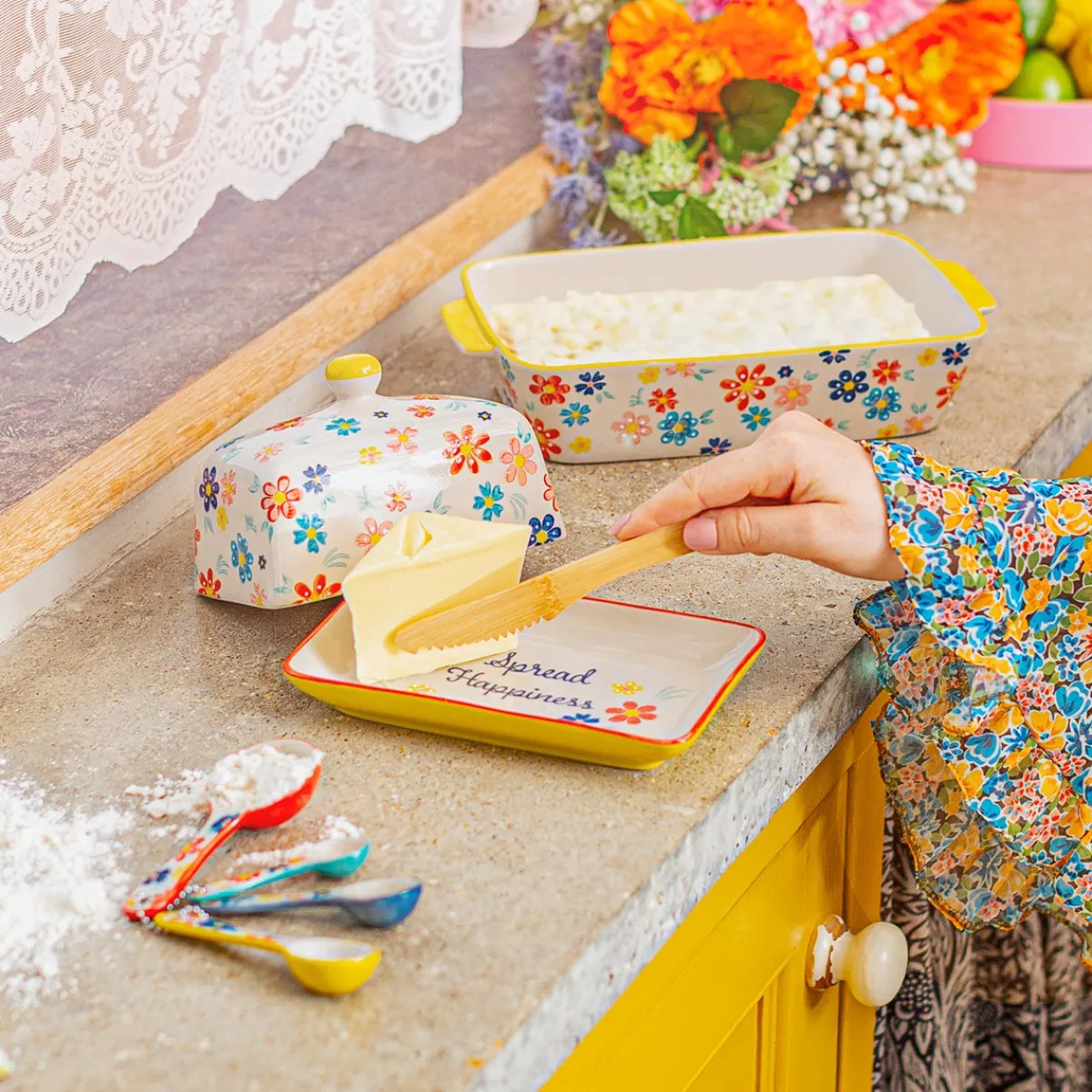New Sass and Belle Folk Floral Measuring Spoons