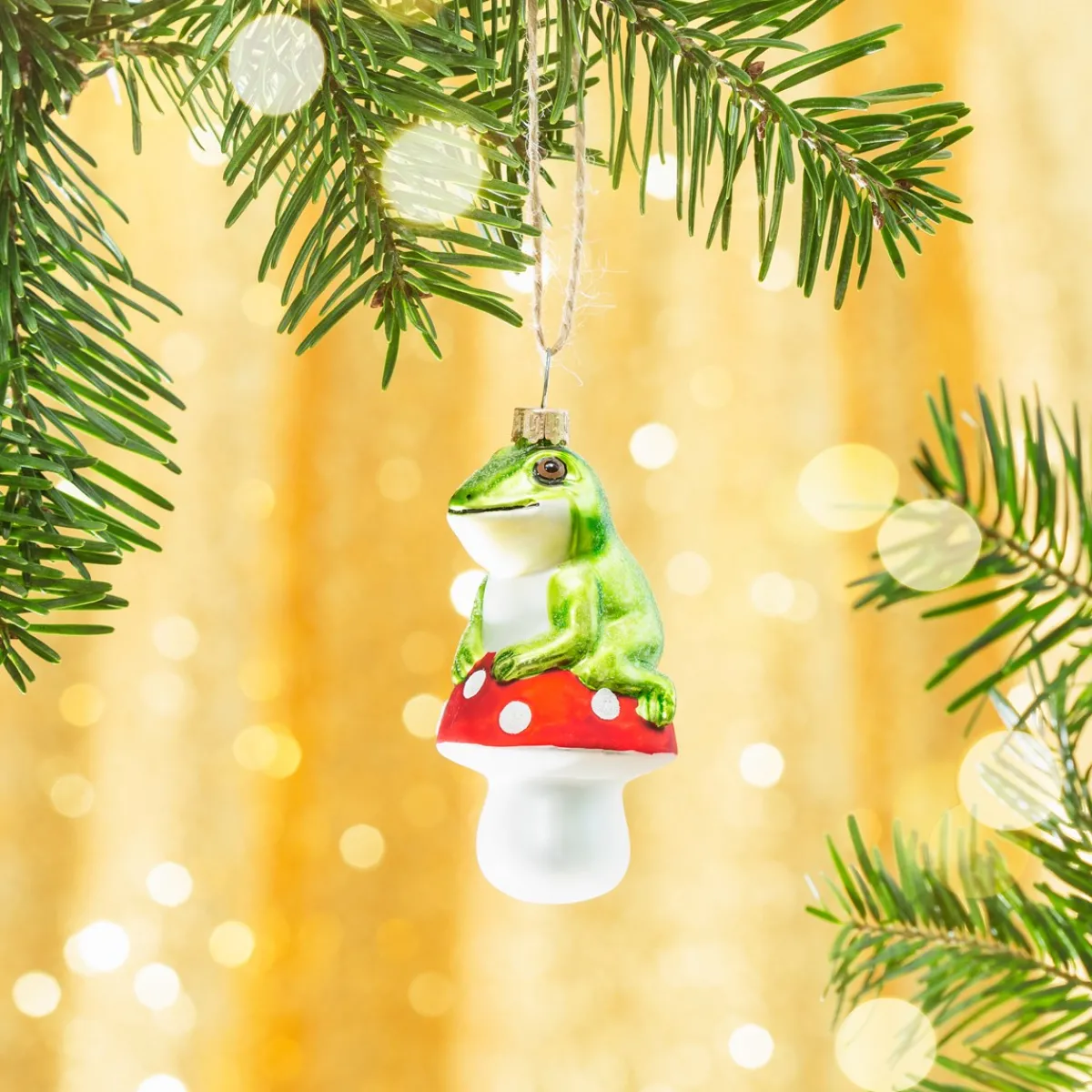 Outlet Sass and Belle Frog on a Mushroom Shaped Bauble