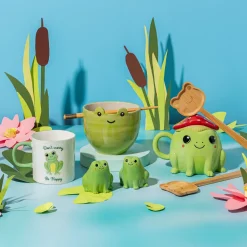 Online Sass and Belle Frog Salt & Pepper Shakers