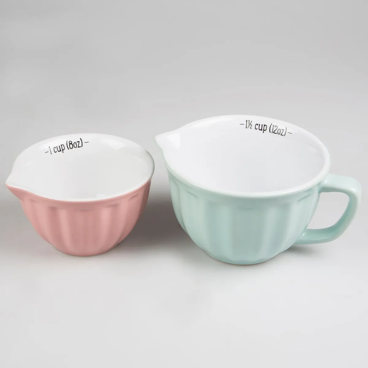 Hot Sass and Belle Retro Pastel Measuring Cups - Set of 4