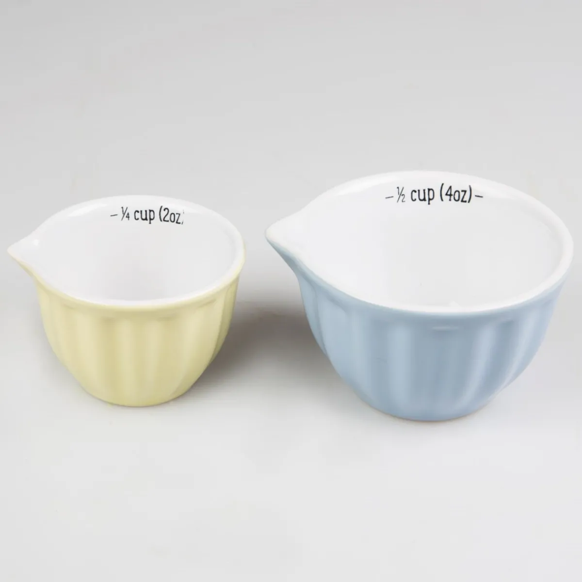 Hot Sass and Belle Retro Pastel Measuring Cups - Set of 4