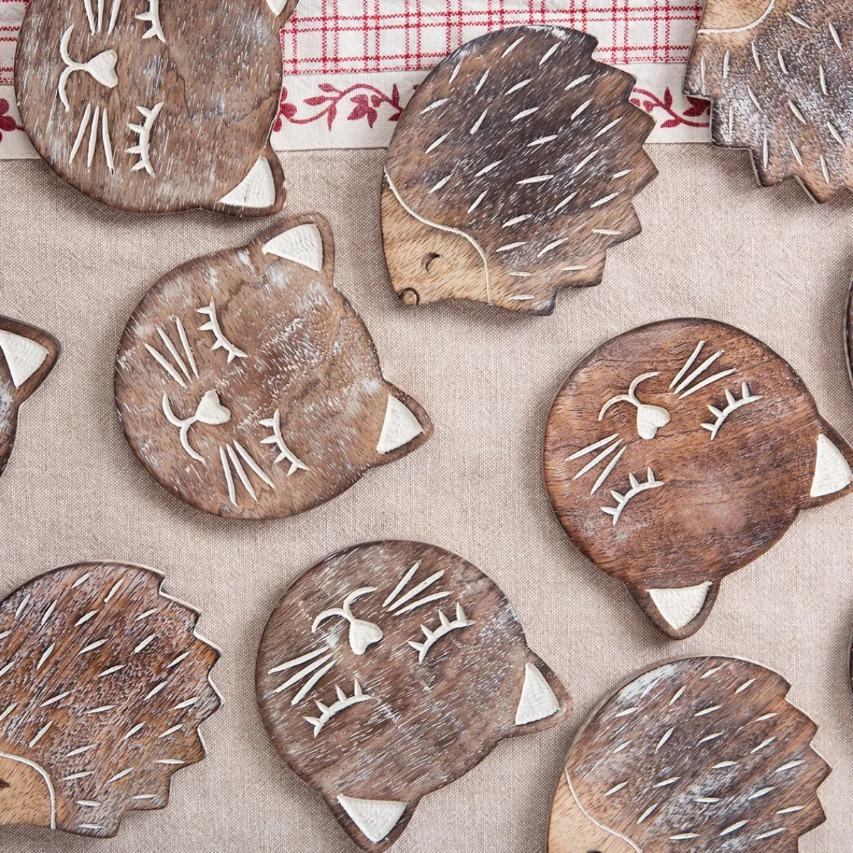 Best Sass and Belle Wooden Brown Carved Cat Coaster - Set of 6